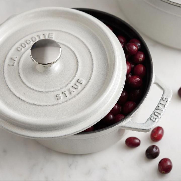 Кокот Staub La Cocotte 3,8л, белый трюфель