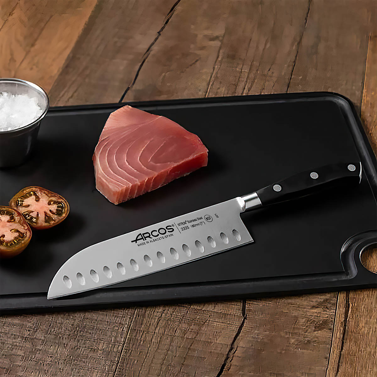 Нож японский Шеф Arcos Riviera