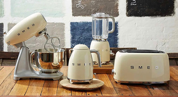 Стиль бытовой техники Smeg для кухни. 25% скидки в Евродоме!