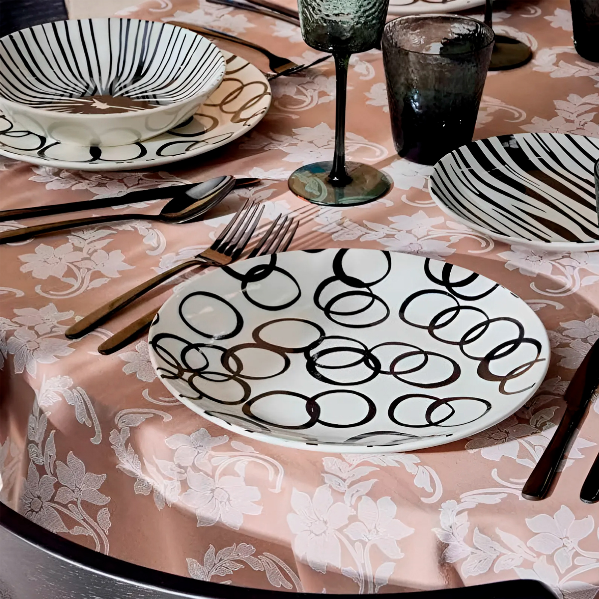 Скатерть Andrea Fontebasso Arabesque 150x300см