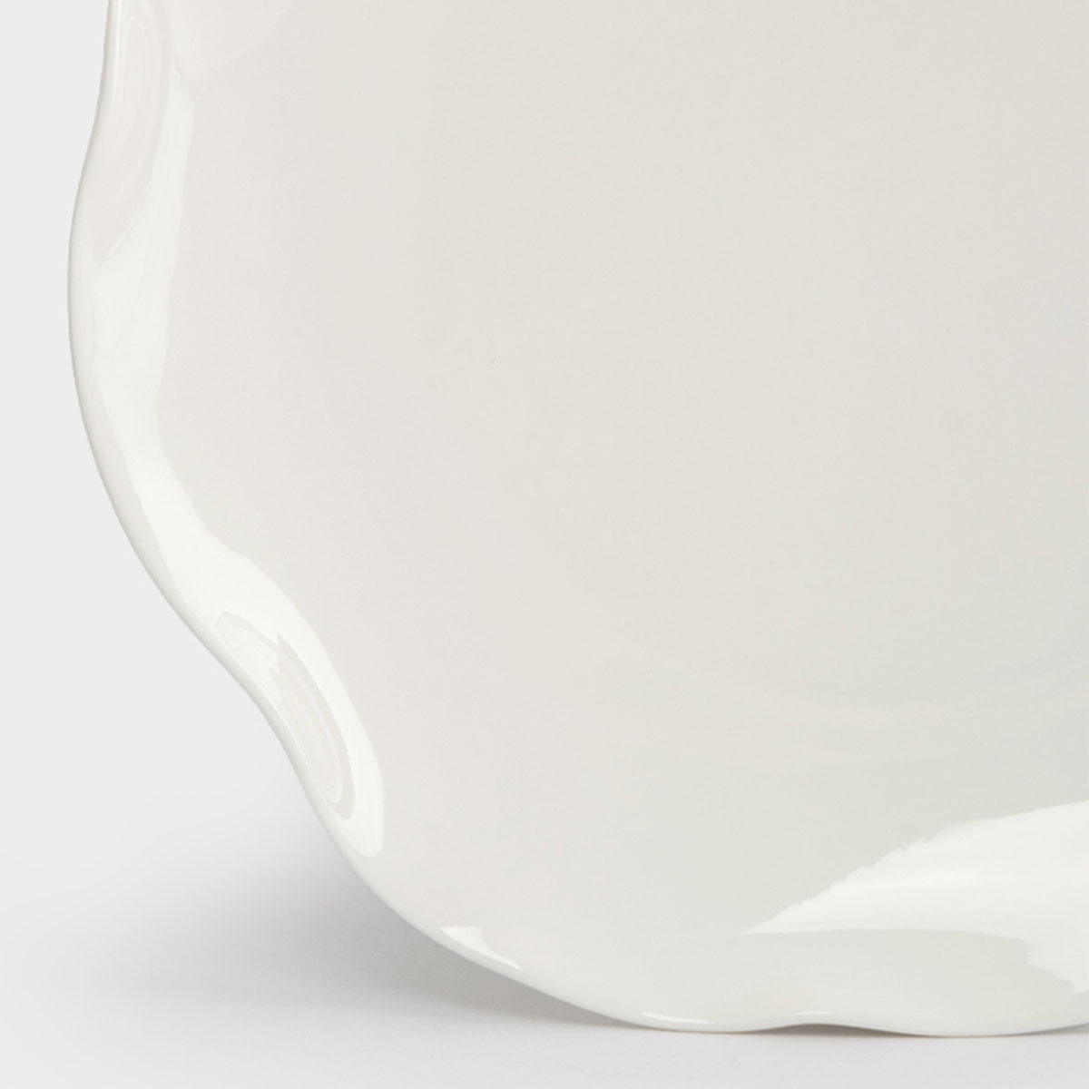 Тарелка закусочная Anna Lafarg White Ocean Волнистый край