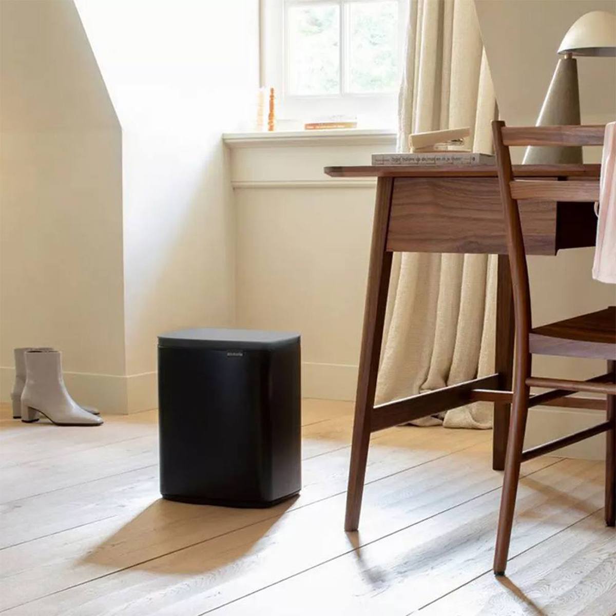 Бак мусорный Brabantia BO 12л