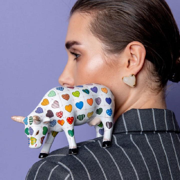 Коллекционная корова CowParade Russia Cali Cow