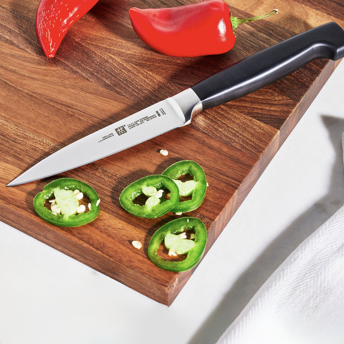 Нож для овощей и фруктов Zwilling Twin Four Star, лезвие 10см