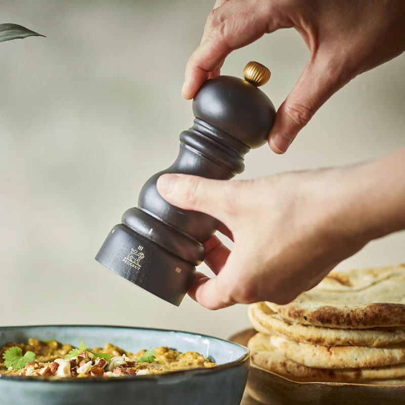 Мельница для перца Peugeot Paris 15см, цвет коричневый