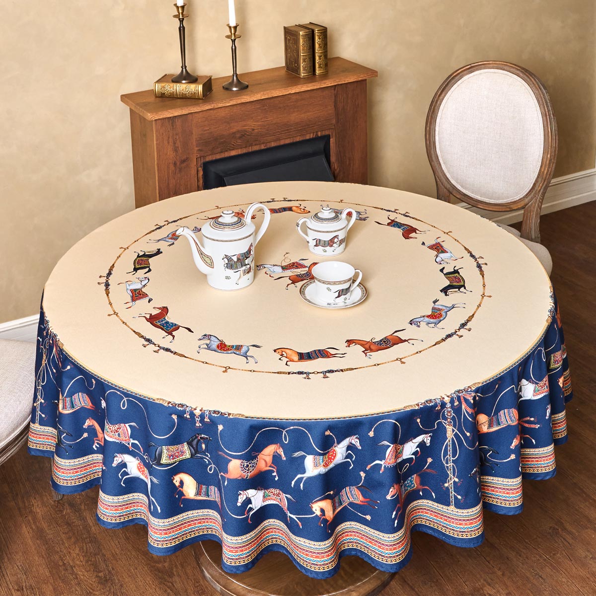 Скатерть кругая Santalino Passage 150см