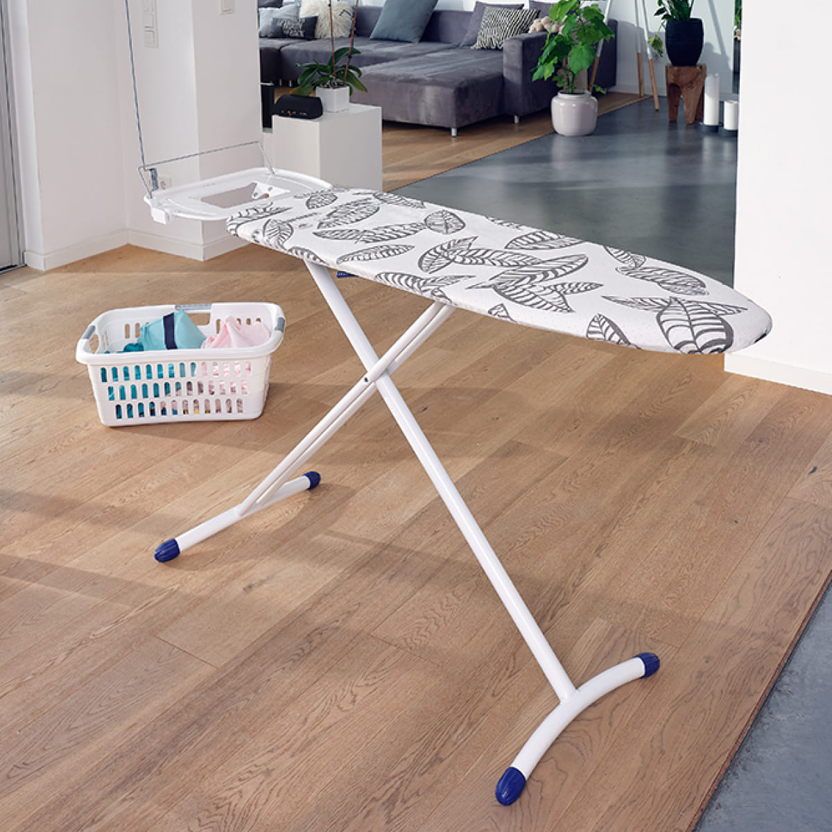 Гладильная доска Leifheit Airboard Solid Plus M 120х38см