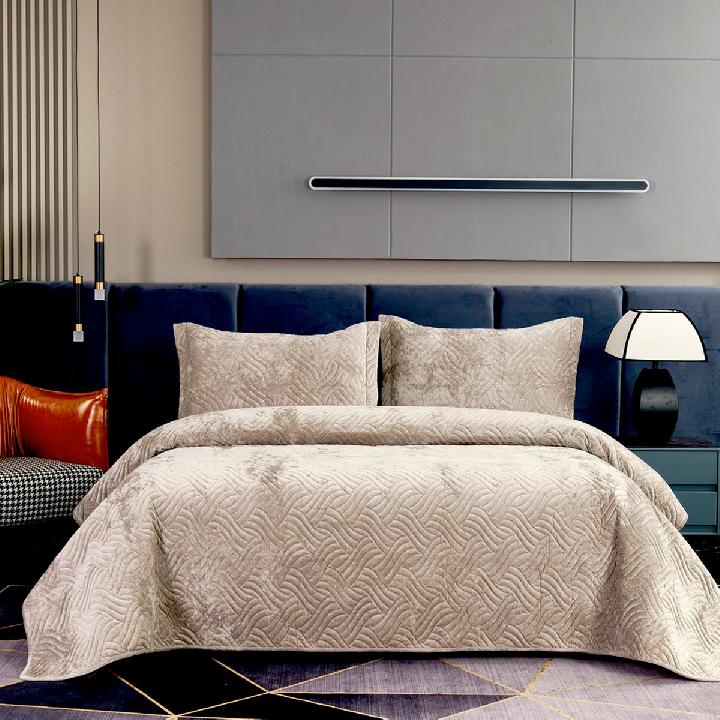 Покрывало бархатное Sofi de Marko Деварта с наволочками, беж