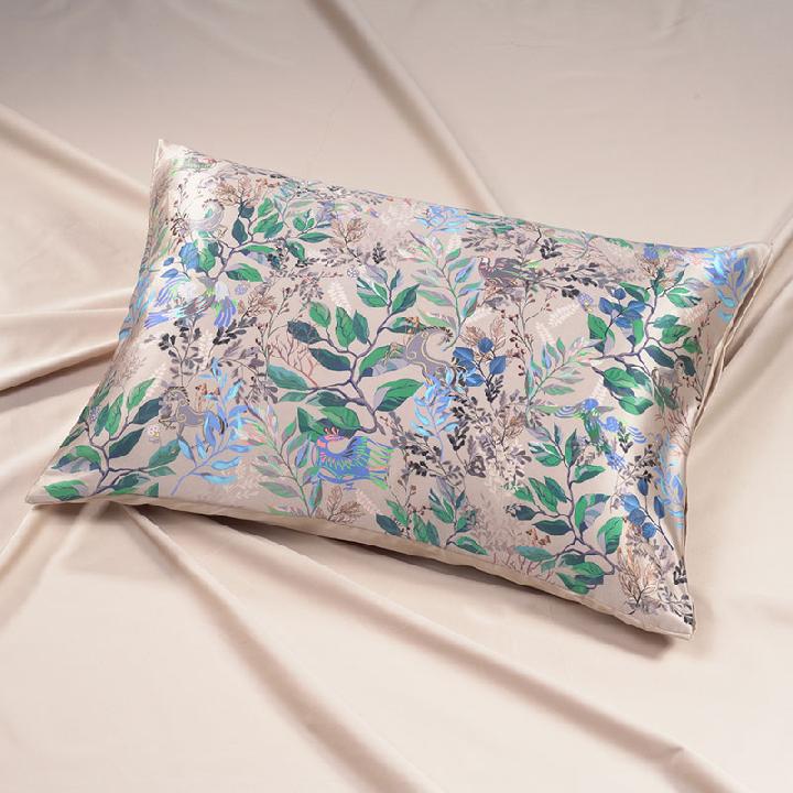 Наволочка Mollen Сказки. Таинственный лес в пудровом, сатин