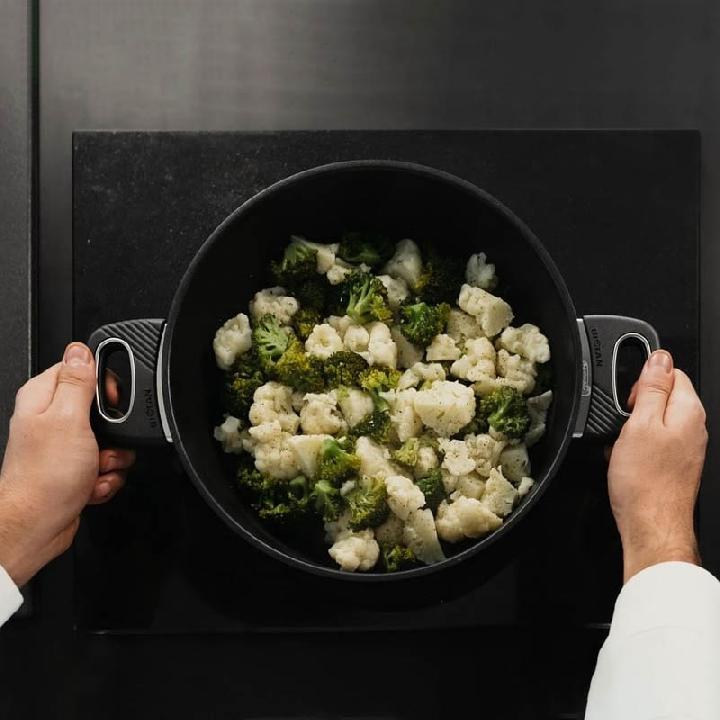 Кастрюля индукционная Gastrolux 6л