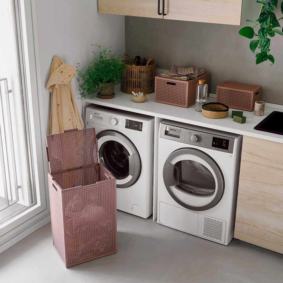 Корзина для белья Curver Kaya 38x29x58,5см, цвет розовый