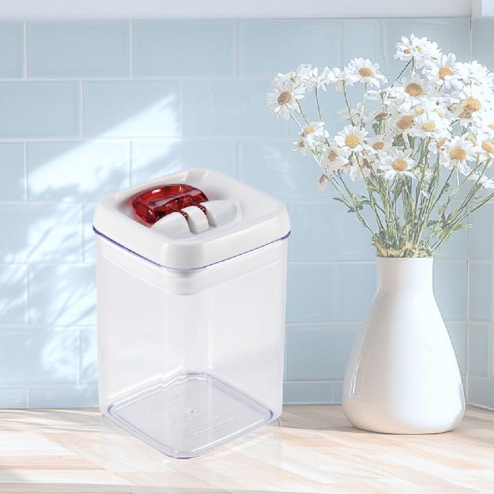 Контейнер квадратный для хранения Leifheit Fresh&Easy 0,8л