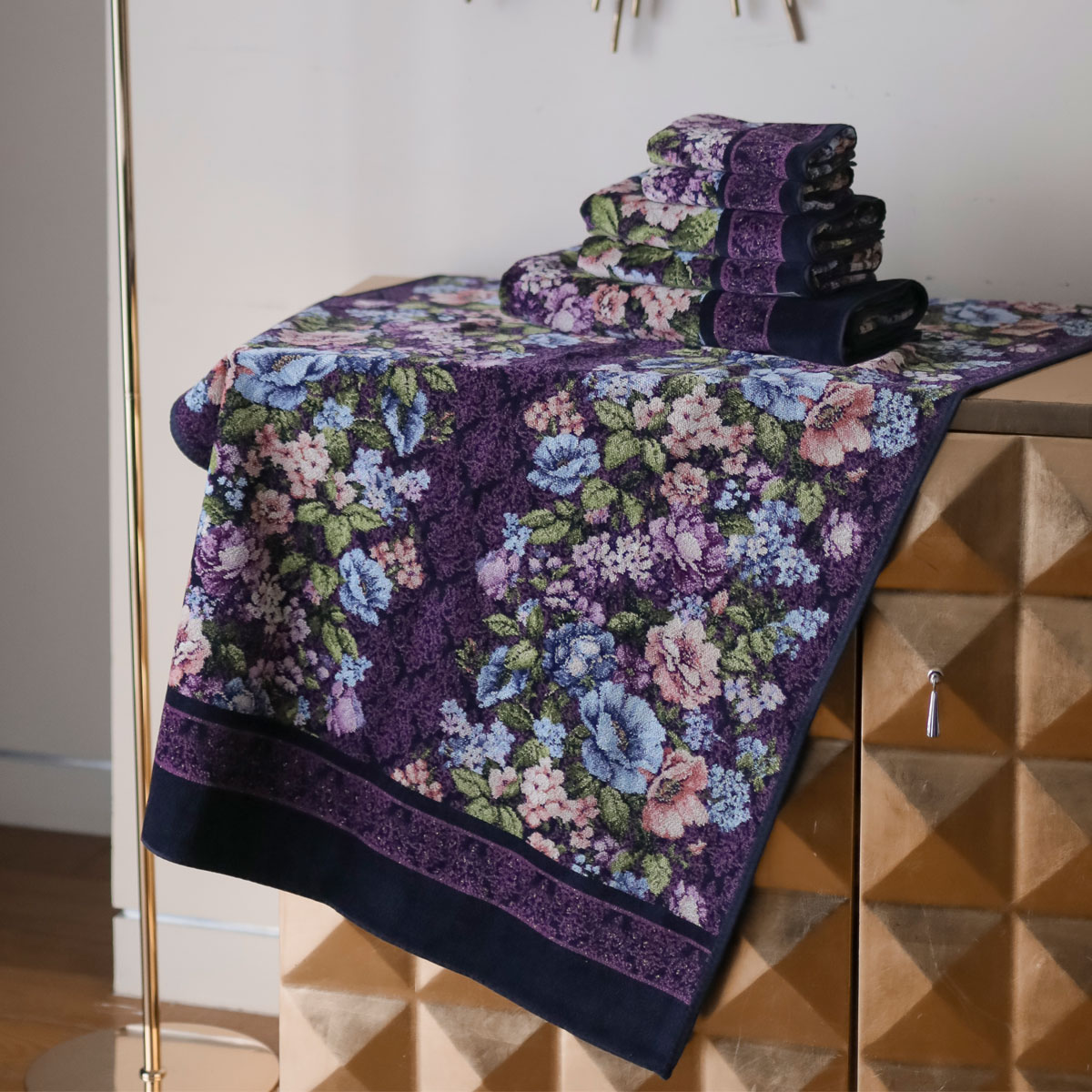 Полотенце Feiler Anjelika 75x150см, цвет черничный