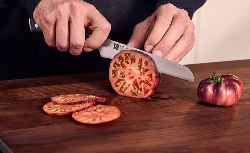 800x490-ZwillingKnife-4.jpg