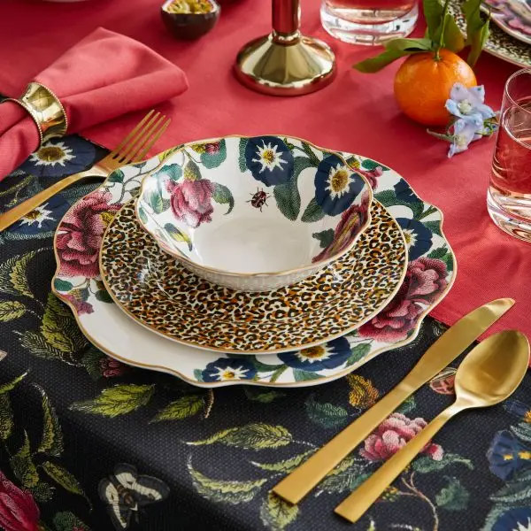 Тарелка Spode с растительным орнаментом